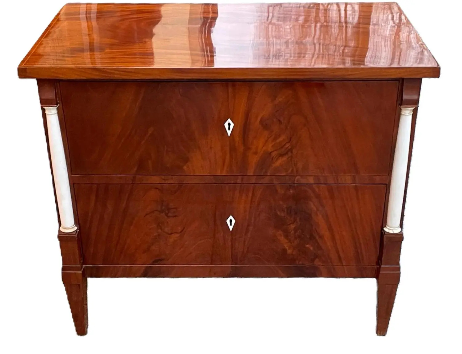 Chest of drawers with half-columns · vista 2/3