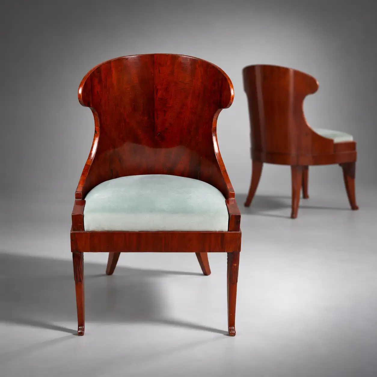 Pareja de sillones rusos