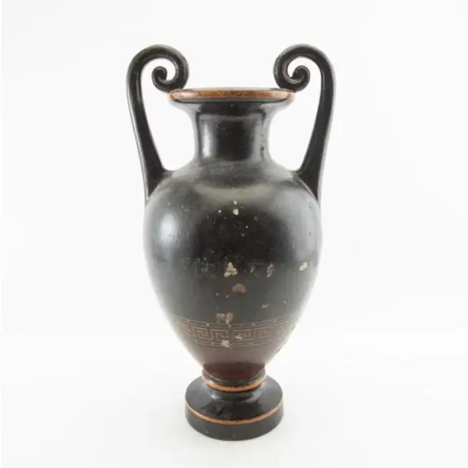 Iron Vase after Thorvaldsen · vista 3/5
