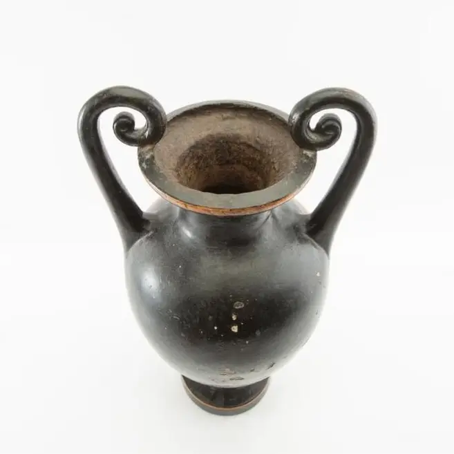 Iron Vase after Thorvaldsen · vista 4/5