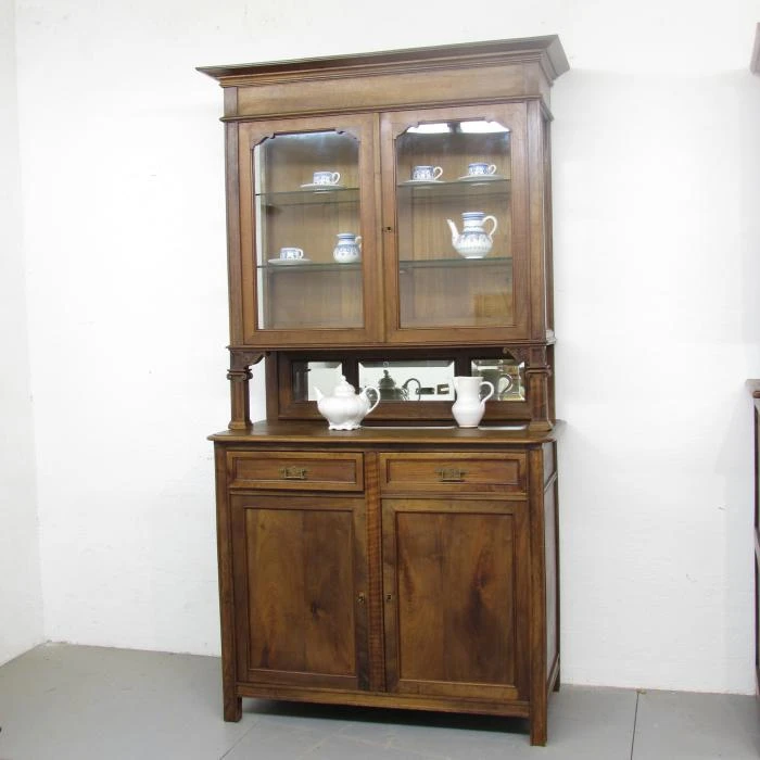 Alacena antigua restaurada de madera de nogal, Armarios y Vitrinas