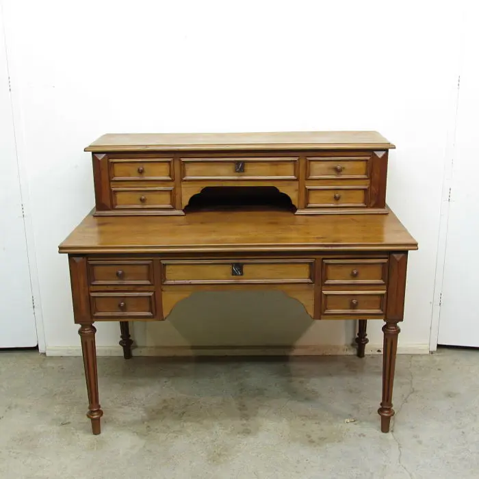 Mesa escritorio antigua, Cómodas y Escritorios
