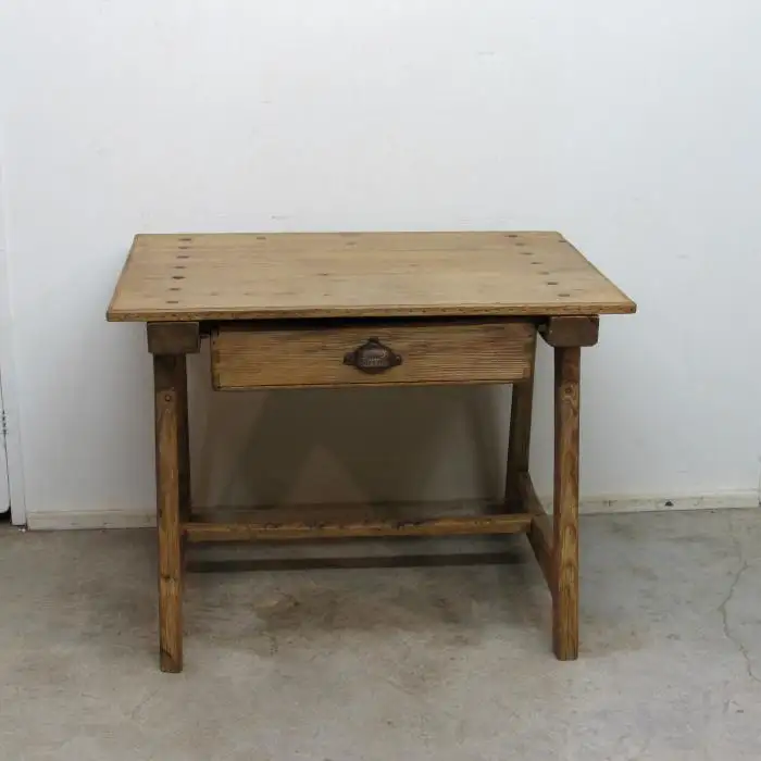 Mesa tocinera antigua