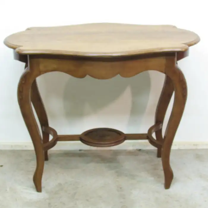 Mesa de centro antigua