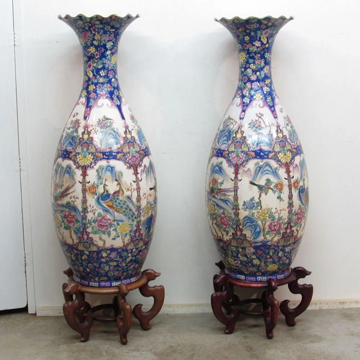 Pareja de jarrones chinos grandes, Cerámica y Alfarería, Siglo XX