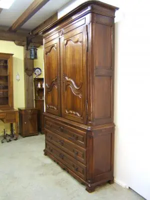 Armario antiguo Luis XV de nogal restaurado, Armarios y Vitrinas · vista 4/4