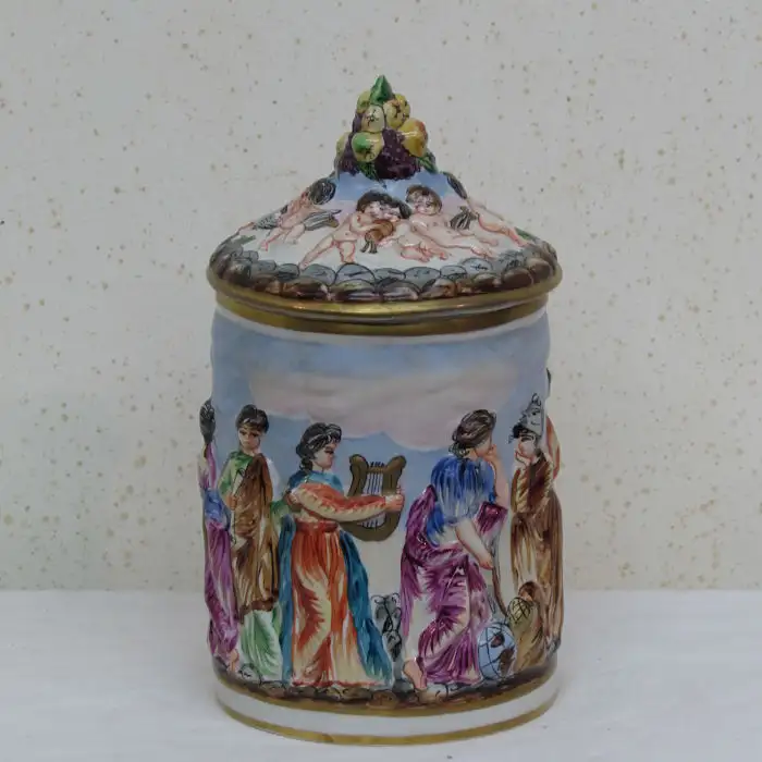 Tarro antiguo de porcelana