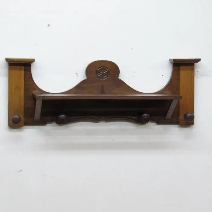 Perchero antiguo de pared