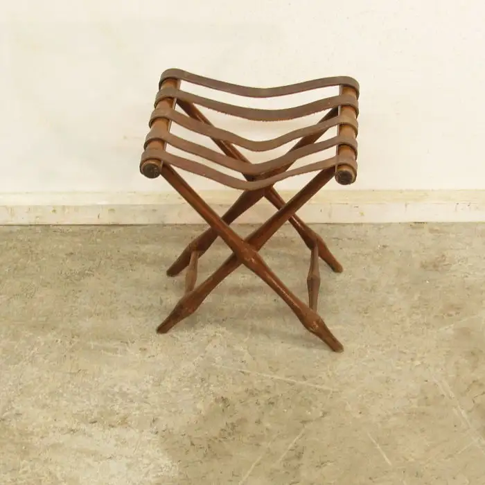 Silla antigua plegable de campaña (Copiar)