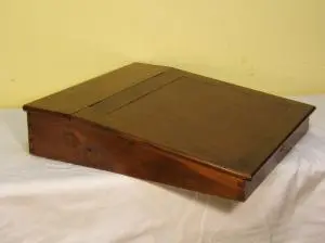 Pequeño escritorio de mesa antiguo, Cómodas y Escritorios · vista 3/3