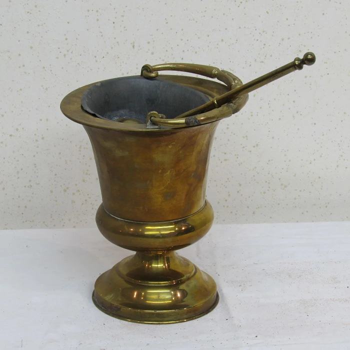 Guisopo antiguo, Herrería y Metal