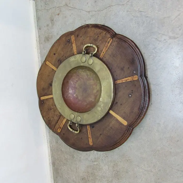 Brasero con tarima antiguo, Herrería y Metal · vista 2/2