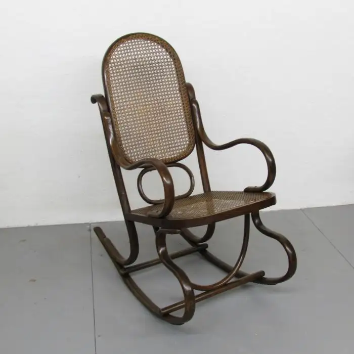 Mecedora antigua