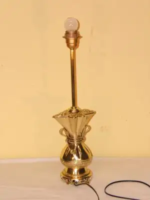 Lámpara antigua de bronce