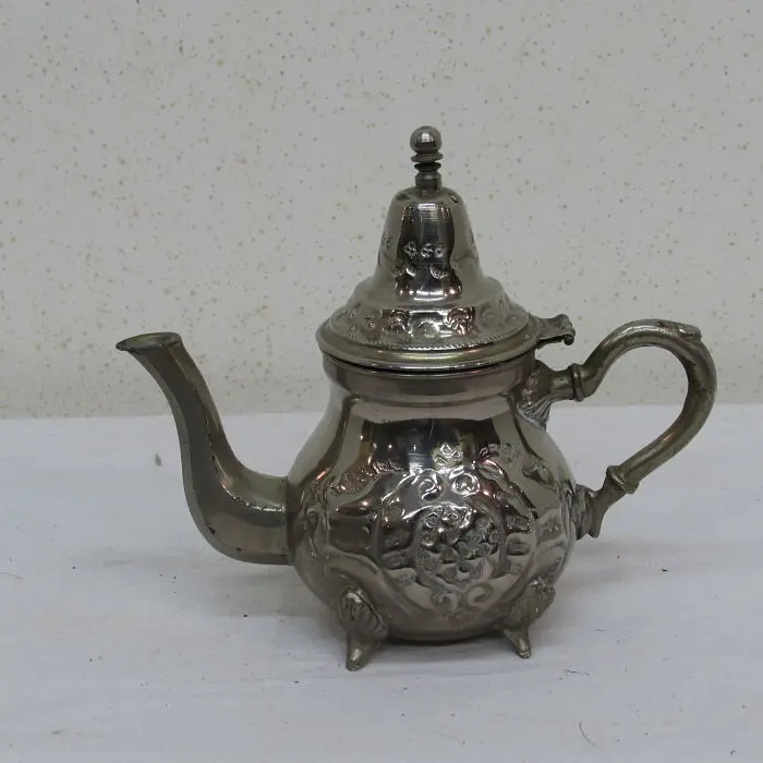Tetera antigua de plata, Plata y Joyería