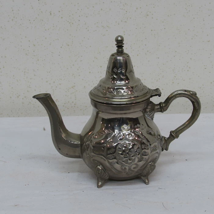 Tetera antigua de plata, Plata y Joyería