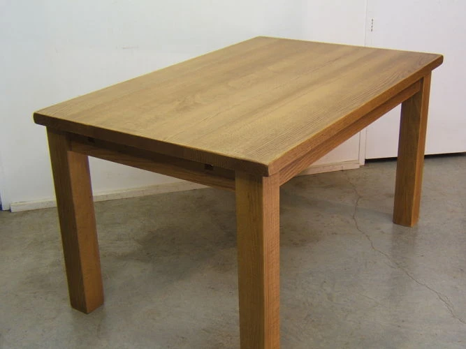Mesa rústica de madera, Mesas