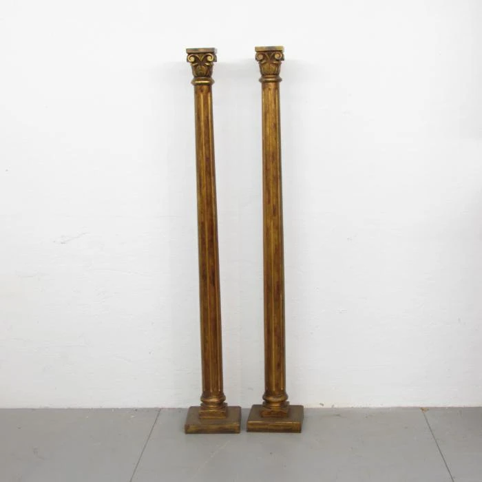 Columnas antiguas doradas, Iluminación
