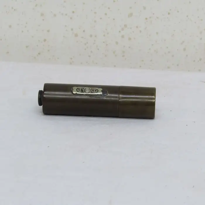 Antiguo mechero encendedor