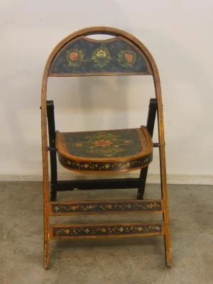 Silla antigua pintada, Sillas y Asientos