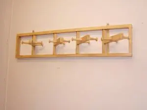 Perchero de pared antiguo