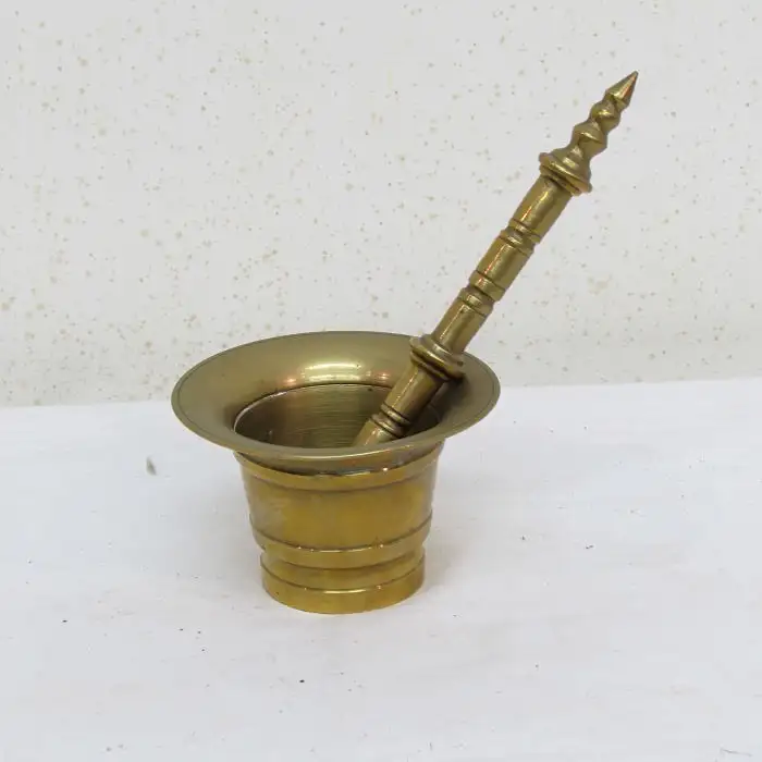 Almidez antiguo de bronce
