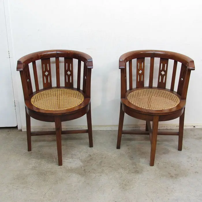 Pareja de sillas antiguas, Sillas y Asientos