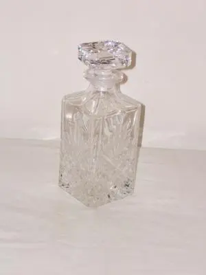 Licorera de cristal antigua, Cerámica y Alfarería