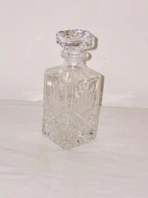 Licorera de cristal antigua, Cerámica y Alfarería