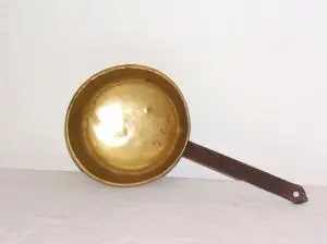 Cazo antiguo, Herrería y Metal · vista 2/2