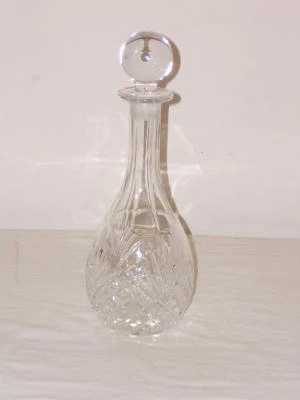 Licorera antigua de cristal, Cerámica y Alfarería