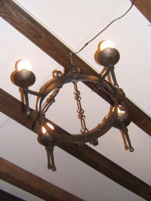Lámpara de forja, Iluminación