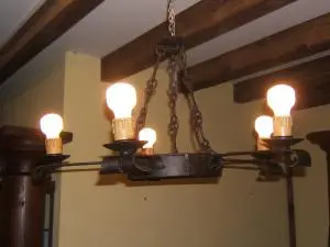 Lámpara de forja artesanal, Iluminación · vista 2/2