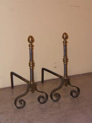 Pareja de morillos antiguos, Herrería y Metal