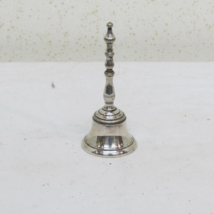 Campanilla antigua, Herrería y Metal