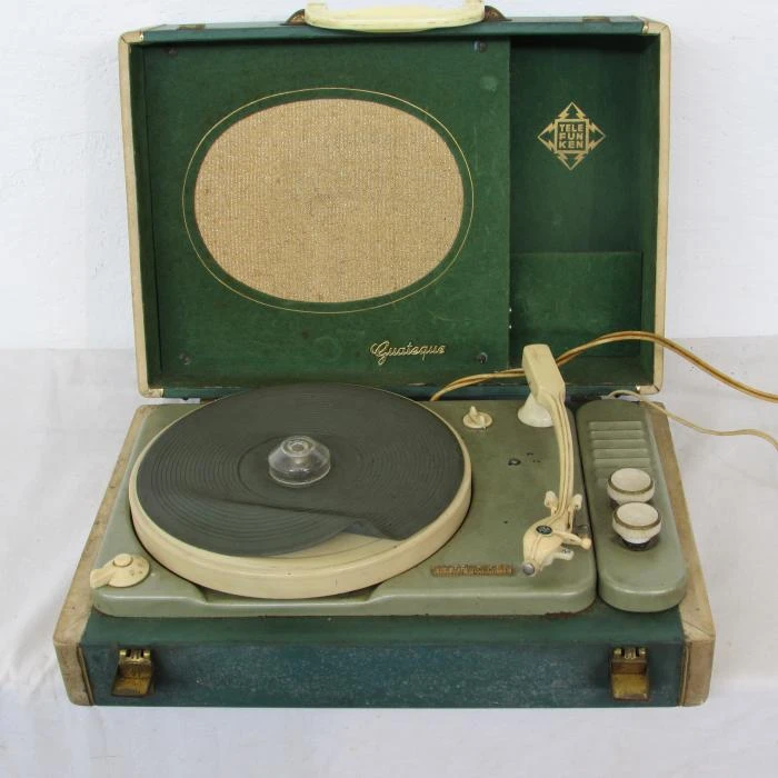 Tocadiscos portátil antiguo