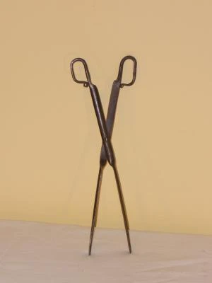 Tenazas de hierro antigua, Herrería y Metal