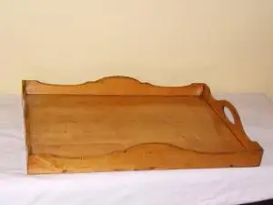 Antigua bandeja de madera