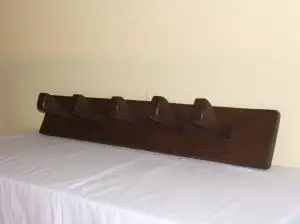 Perchero de pared rústico