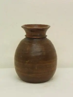 Cuenco de madera antiguo