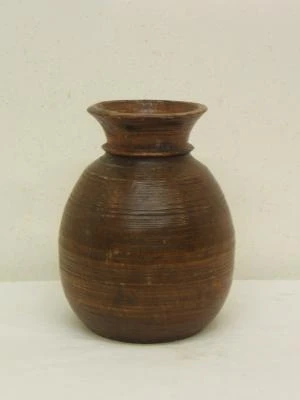 Cuenco de madera antiguo