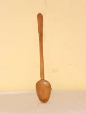 Cuchara antigua de madera